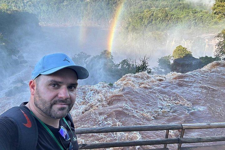 Iguazu Falls Private Day Tour in a New Vehicle, Foz do Iguacu and Puerto Iguazu (8/12)