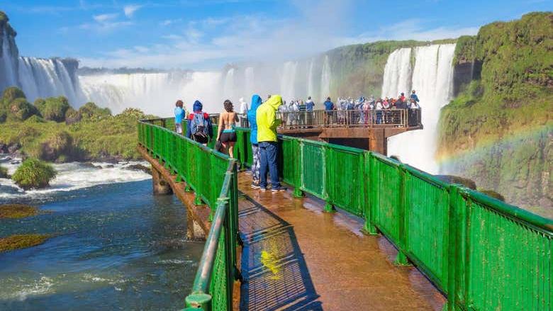 Six-Hour Guided Brazilian Side of Iguassu Falls with Foz do Iguacu Hotel Pickup (3/7)