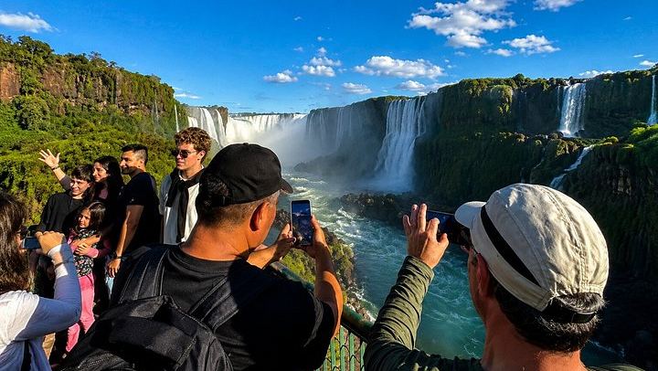 Iguazu Falls Argentine Side Day Trip from Foz do Iguacu with Bilingual Guide (2/9)