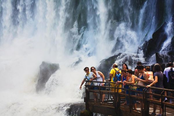 Iguazu Falls Argentine Side Day Tour from Puerto Iguazu with Bilingual Guide