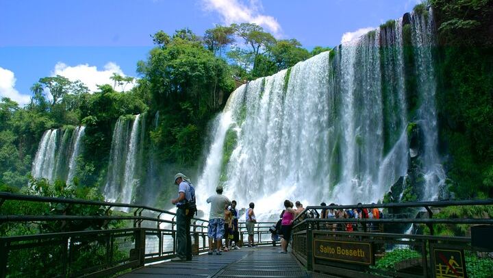 Iguazu Falls Argentine Side Day Tour from Puerto Iguazu with Bilingual Guide (1/12)