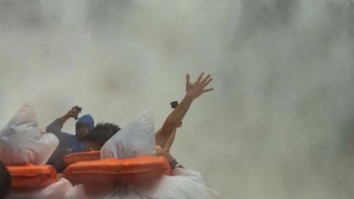 Iguazu Falls Full-Day Private Tour, Brazil and Argentina, Macuco Safari Option (2/7)