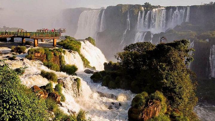 Brazilian Side of Iguassu Falls from Puerto Iguazu with Border Crossing (2/12)