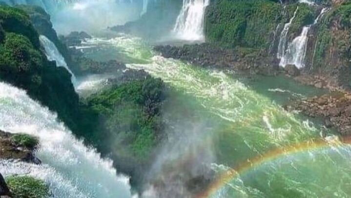 Private Iguazu Falls Argentine Side Day Tour with Licensed Guide and Border Pass (4/12)