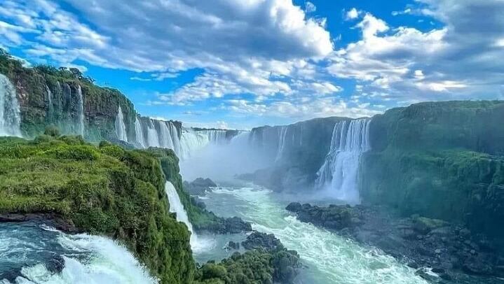 Private Iguazu Falls Day Tour with Border Fast Lane and Brazil Park VIP Pass (4/12)