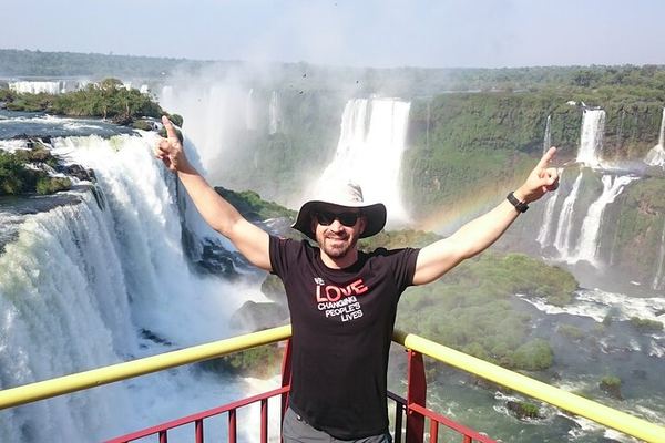 Private Iguazu Falls Day Trip with Bilingual Guide and Border Fast Lane