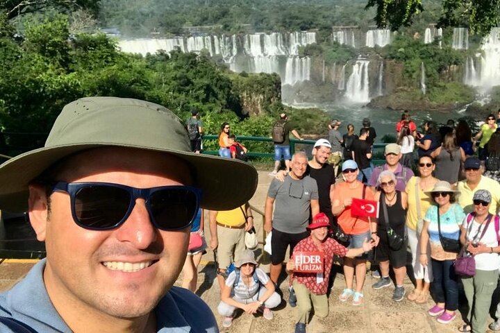 Private Iguazu Falls Day Tour with Border Fast Lane and Brazil Park VIP Pass (1/12)
