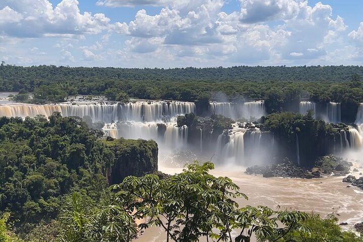 Private Iguazu Falls Day Tour with Border Fast Lane and Brazil Park VIP Pass (8/12)