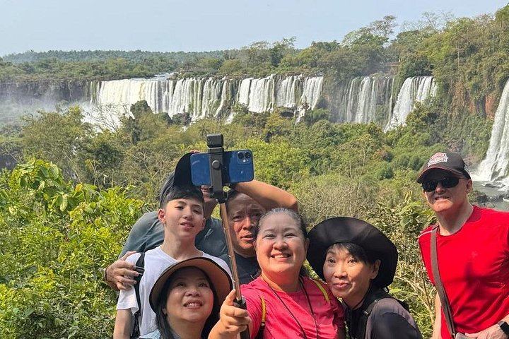 Private Iguazu Falls Day Tour with Border Fast Lane and Brazil Park VIP Pass (3/12)