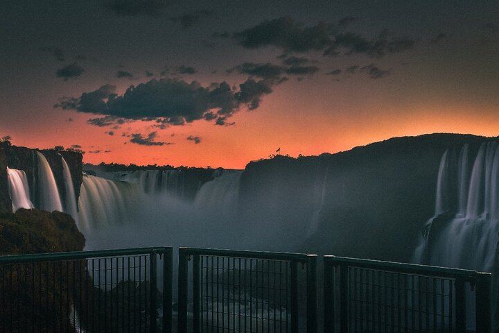 Private Iguazu Falls Day Tour with Border Fast Lane and Brazil Park VIP Pass (12/12)