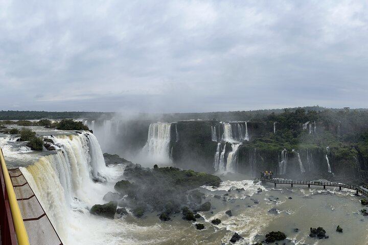 Private Half-Day Iguassu Falls Brazilian Side Tour with Priority Park Access (10/12)