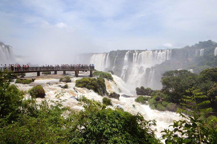 Brazilian Side of Iguassu Falls from Puerto Iguazu with Border Crossing (5/12)