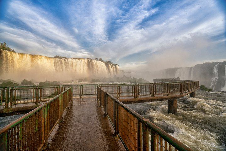 Brazilian Side of Iguassu Falls from Puerto Iguazu with Border Crossing (12/12)