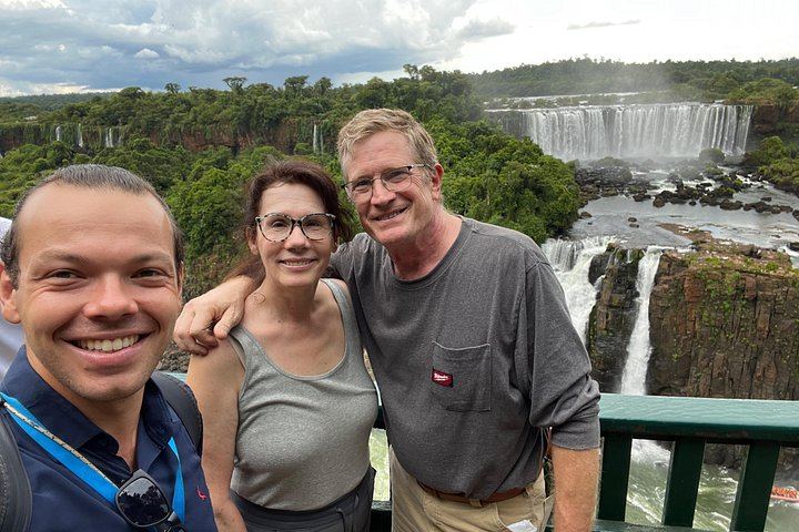 Private Solo 2-Day Iguazu Falls Tour, Brazil and Argentina, with Priority Border Crossing (12/12)