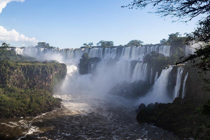 2-Day Iguazu Falls Tour with Jungle Train, Devil's Throat Walkway and Brazilian Trail (3/7)
