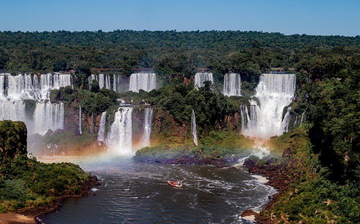 2-Day Iguazu Falls Tour with Jungle Train, Devil's Throat Walkway and Brazilian Trail (6/7)