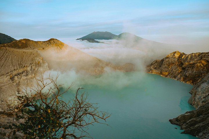 Three-Day Private Tumpak Sewu, Bromo and Ijen Tour from Malang with Bali Ferry Ticket (1/12)