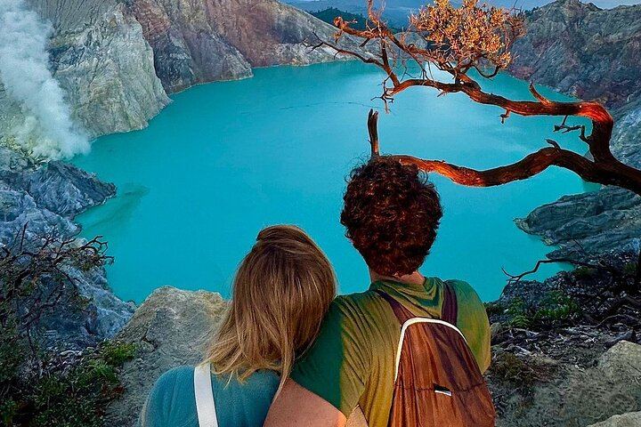 Three-Day Surabaya Tour to Tumpak Sewu, Bromo and Ijen with Bali Ferry Ticket (3/5)