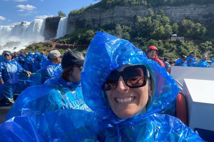 Niagara Falls USA Gray Line Tour from Red Coach Inn: Boat and Cave of the Winds (11/12)