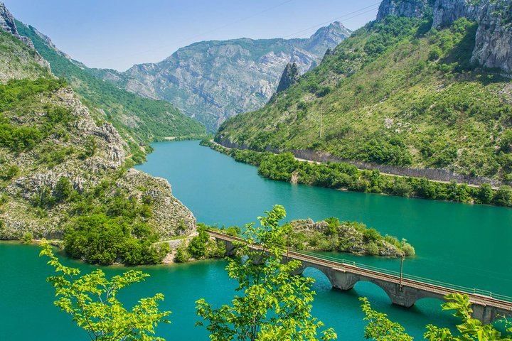 Sarajevo to Mostar Day Tour via Konjic, Buna Canals, Kravica and Blagaj (5/10)