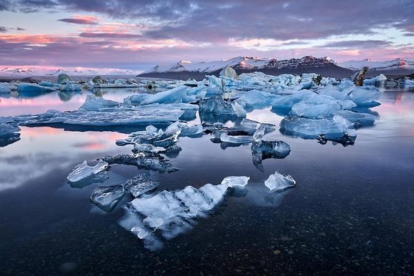 2-Day South Coast Tour from Reykjavik with Glacier Hike and Jokulsarlon Lagoon