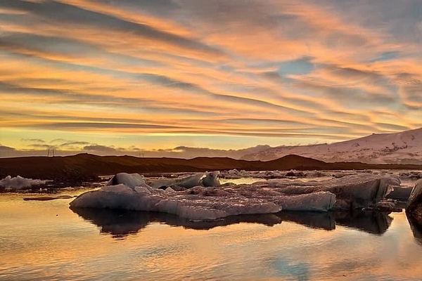 Private Guided South Coast Tour: Jokulsarlon, Diamond Beach, Dyrholaey and Vik Church View