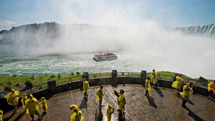 Niagara Falls Canada Tour by Magnificent Tours: Cruise, Behind the Falls, Whirlpool (2/12)