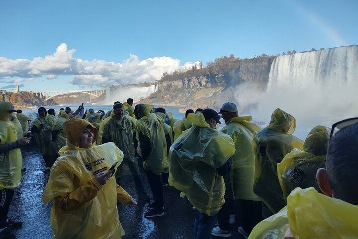 Private Custom Niagara Falls Tour from Toronto Area by Toyota Van with Driver-Guide (3/12)