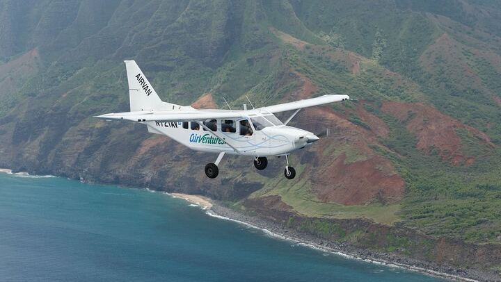 Kauai Airplane Tour in a GA-8 Airvan: Na Pali Coast, Wailua Falls, Window Seats (2/11)