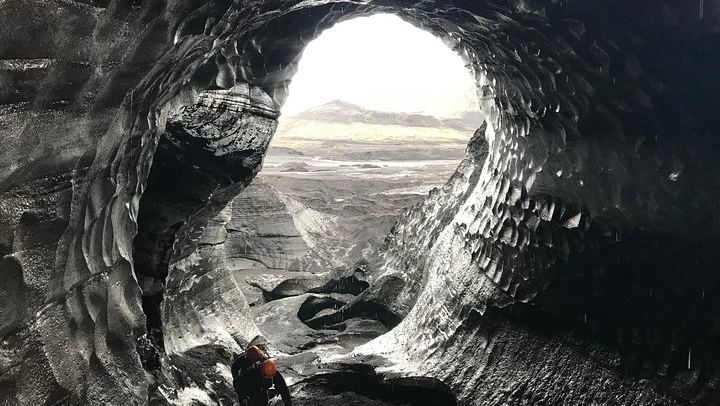 Superjeep Katla Ice Cave and South Coast Tour from Reykjavik, 6 Guests per Vehicle (1/6)