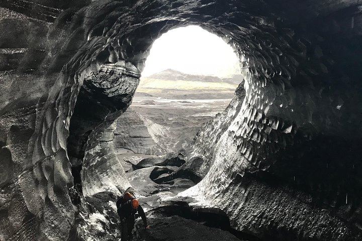 Superjeep Katla Ice Cave and South Coast Tour from Reykjavik, 6 Guests per Vehicle (1/6)