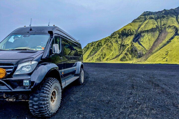 Katla Ice Cave 4x4 Tour from Reykjavik via Seljalandsfoss, Skogafoss and Reynisfjara (1/12)
