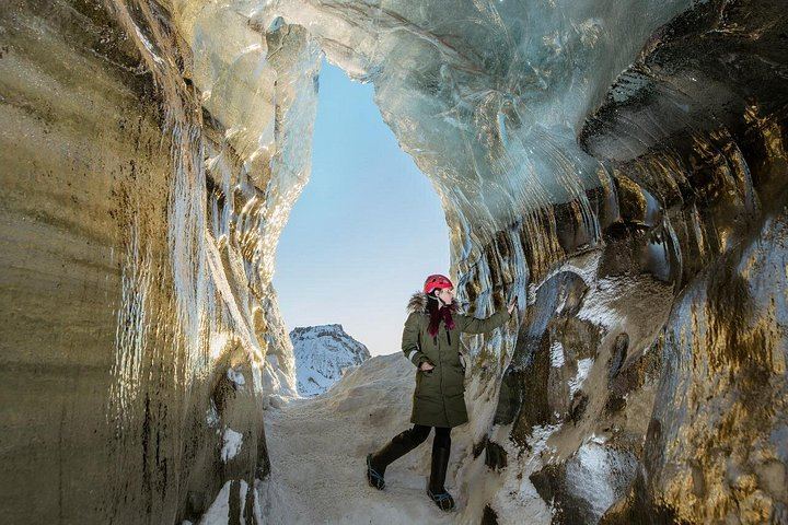 Katla Ice Cave 4x4 Tour from Reykjavik via Seljalandsfoss, Skogafoss and Reynisfjara (4/12)