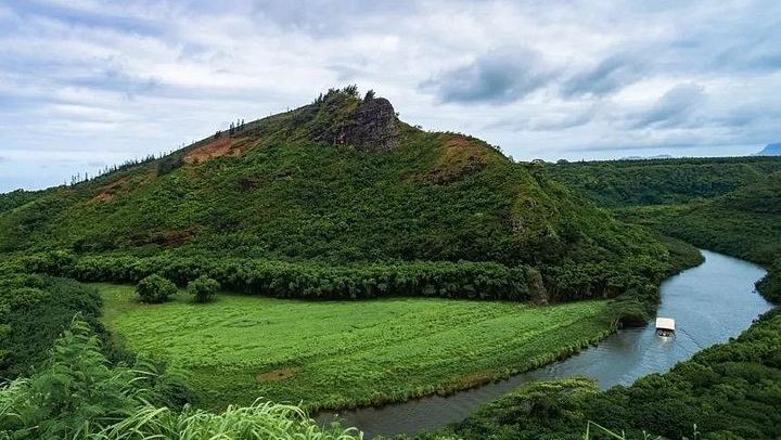 Kauai Eastside Waterfalls and Local Grinds Small-Group Tour: Wailua Falls and Fishpond (4/12)