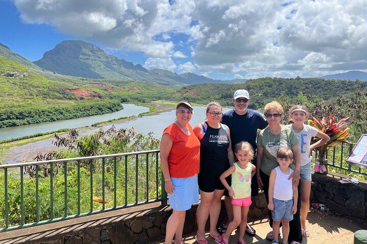 Kauai Eastside Waterfalls and Local Grinds Small-Group Tour: Wailua Falls and Fishpond (10/12)