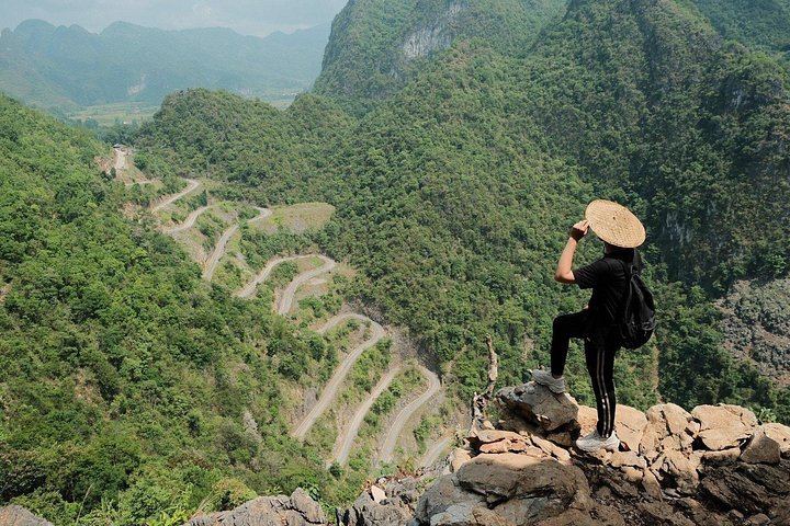 Cao Bang Full-Day Tour: Ban Gioc Waterfall, Nguom Ngao Cave and Angel Eye Mountain (4/12)