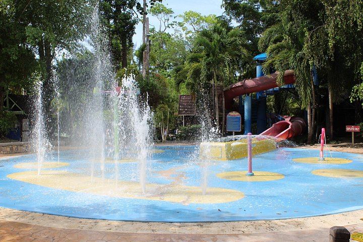 Blue Hole and Dunn's River Park Combo from Montego Bay Hotels, Entry Fees Included (9/12)