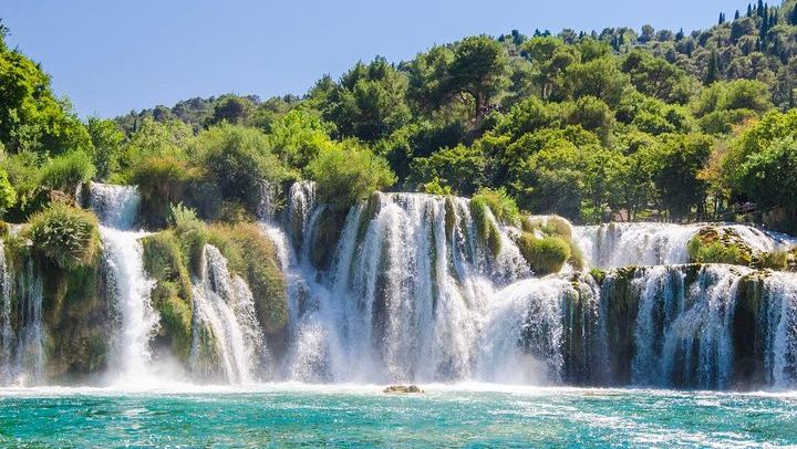 Budget Krka Waterfalls Day Tour from Split with Boat Cruise and Skradin Swim (1/9)