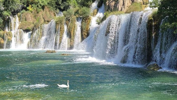 Krka Waterfalls and Skradin Afternoon Group Tour from Zadar with Park Entry (1/6)