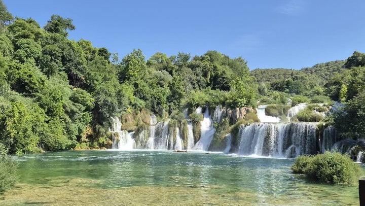 Krka Waterfalls and Skradin Afternoon Group Tour from Zadar with Park Entry (2/6)