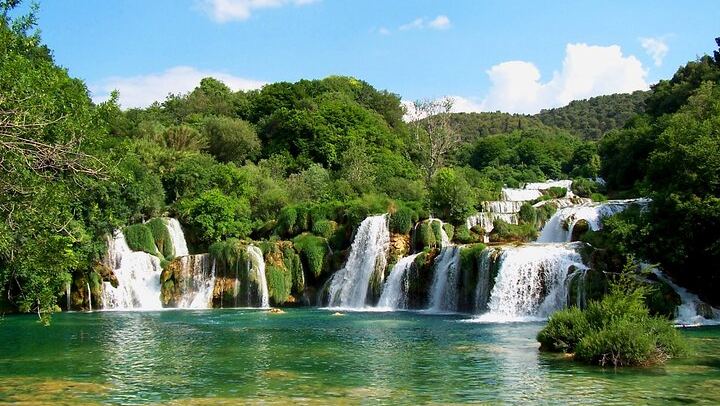 Krka Waterfalls Day Trip from Zadar with Elegance Tours, Skradin Swim and Boat (4/7)