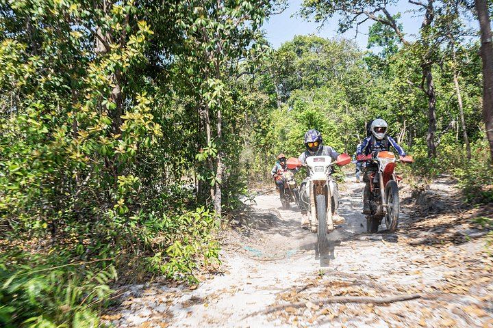 Phnom Kulen Dirt Bike Day Tour from Siem Reap, Honda XR 250R with Gear, Ticket and Lunch (4/5)