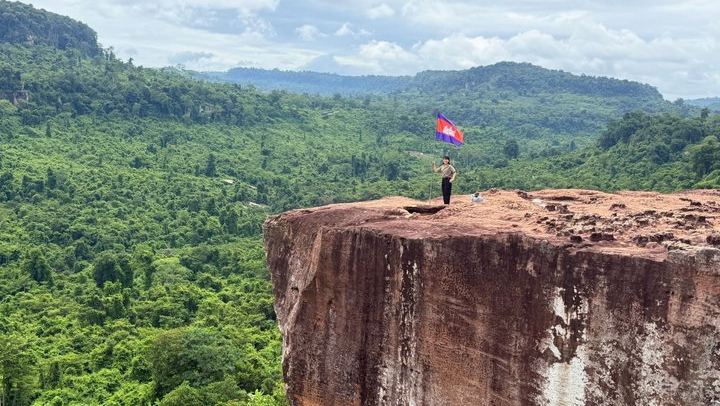 Kulen Mountain Waterfall Tour with Palm Sugar Village, All Tickets and Picnic Lunch (1/12)