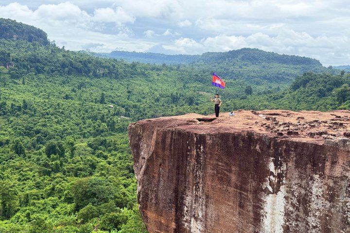 Kulen Mountain Waterfall Tour with Palm Sugar Village, All Tickets and Picnic Lunch (1/12)