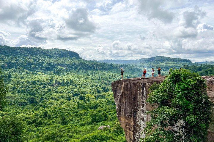 Kulen Mountain Waterfall Tour with Palm Sugar Village, All Tickets and Picnic Lunch (10/12)
