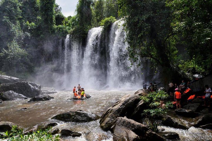 Phnom Kulen National Park Tour with English or Japanese Guide, 1000 Lingas and Waterfall (7/12)
