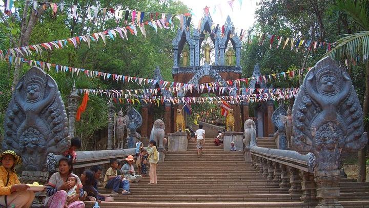 Phnom Kulen Small-Group Tour with 1000 Lingas River and Reclining Buddha, Max 12 (3/9)