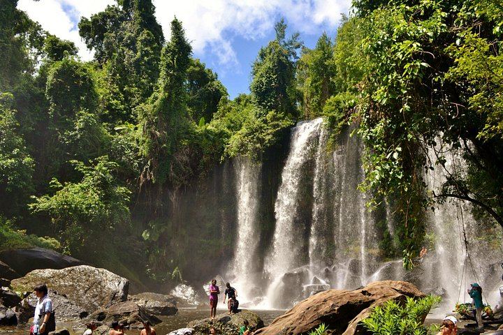 Private Five-Hour Phnom Kulen Tour to the Reclining Buddha, 1000 Lingas and Waterfall (7/12)