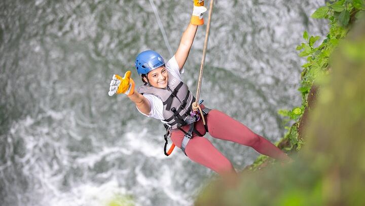 Rainforest Falls Two-Waterfall Rappel and Jump Tour with Lunch, La Fortuna (1/12)