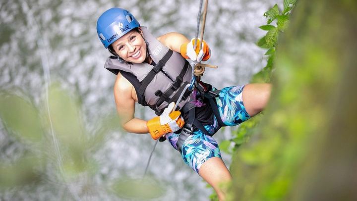 Rainforest Falls Two-Waterfall Rappel and Jump Tour with Lunch, La Fortuna (3/12)